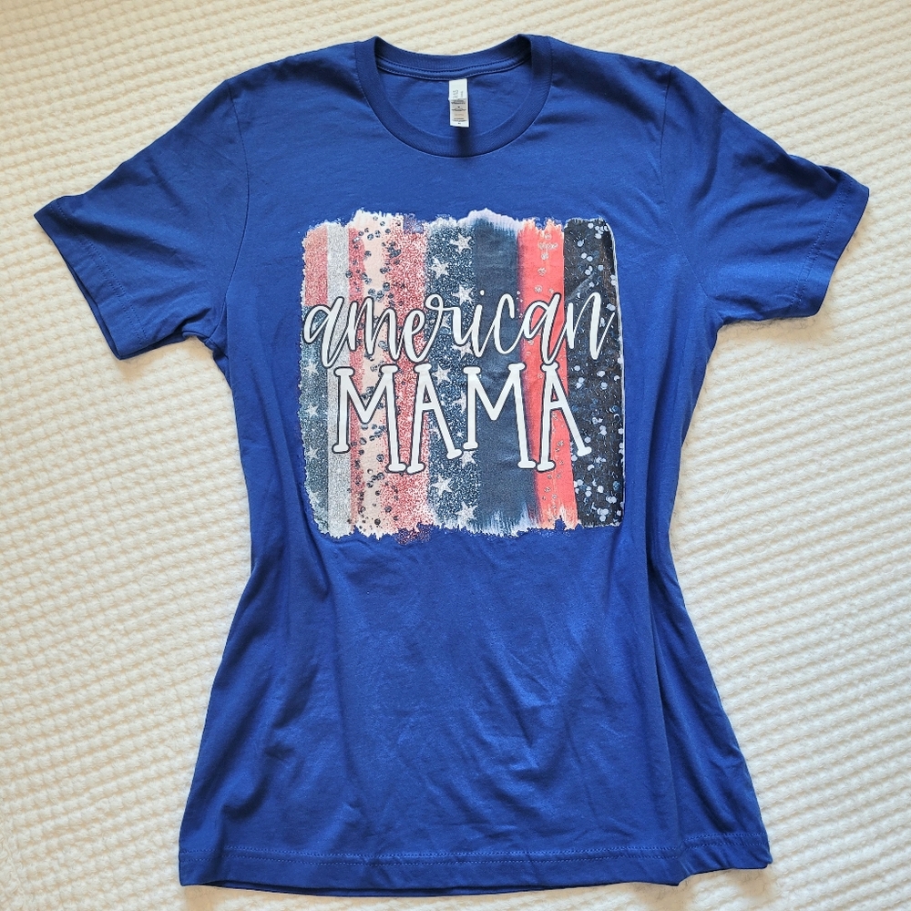 🥳2/$20 or 3/$25 American Mama T shirt size Medium